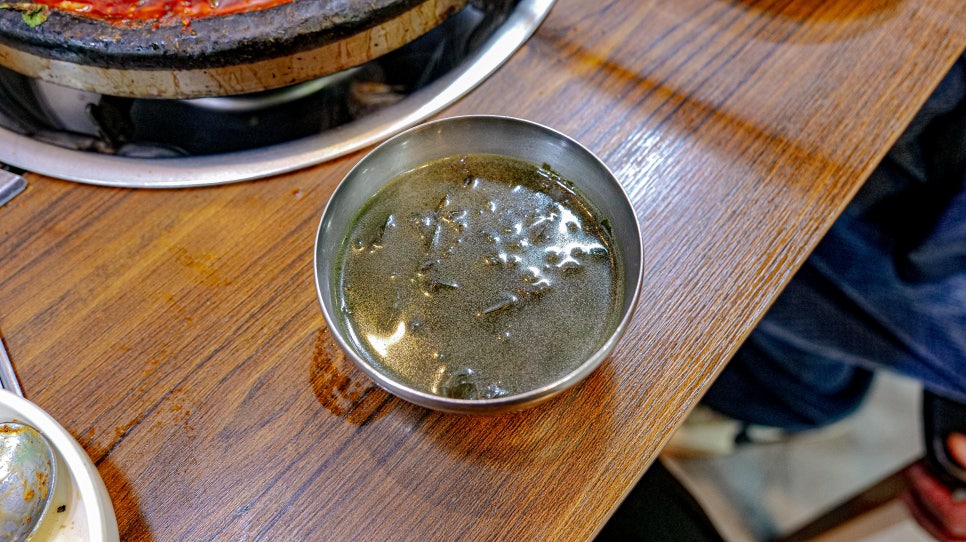 답십리 최가네동태찜탕전문점 테이블