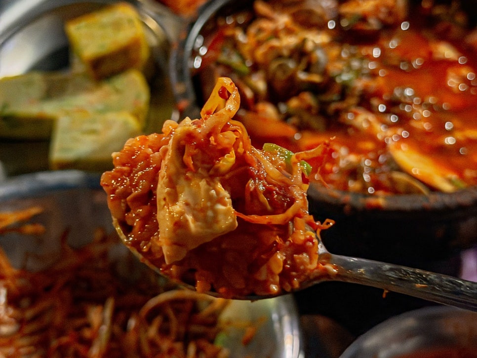 잠수교집 불판 위 김치볶음밥 2