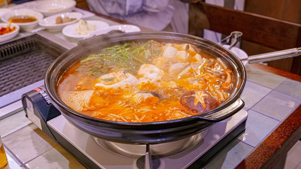 미복정 끓는 전골
