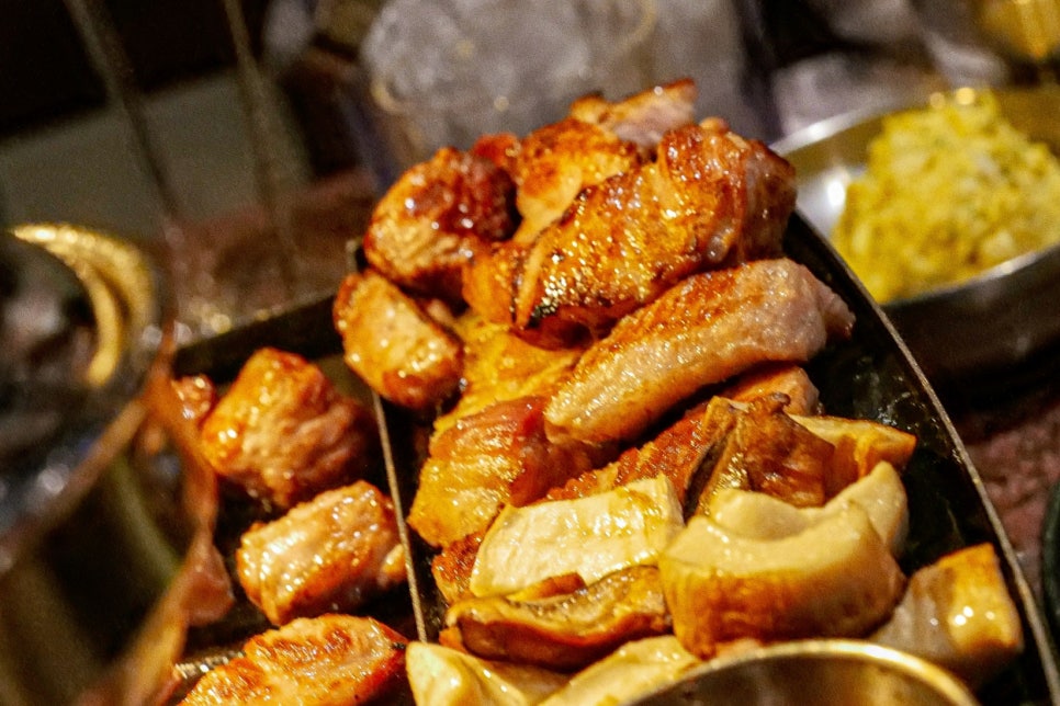 굽돌집 목살 큐브